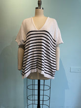 Load image into Gallery viewer, Kaftan Top - Striped