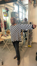 Load image into Gallery viewer, Checkered Sweater Oversize
