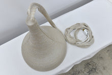 Load image into Gallery viewer, Knit Hanging Lamps