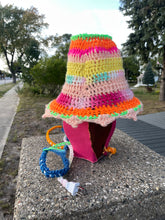 Load image into Gallery viewer, Cozy Crochet Lamps
