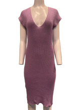 Load image into Gallery viewer, A lavender and silver V-neck, short-sleeved cotton dress displayed on a mannequin.
